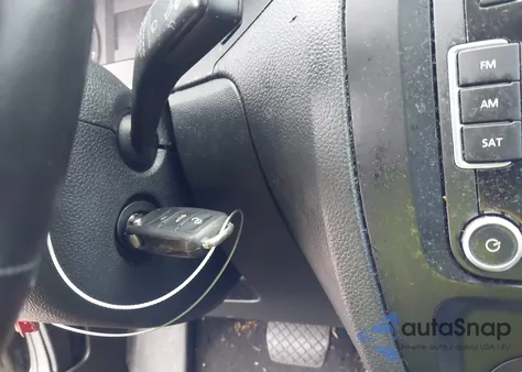 2011 Volkswagen Jetta 2.5L Se z USA, uszkodzony, nr VIN 3VWDX7AJ9BM352262